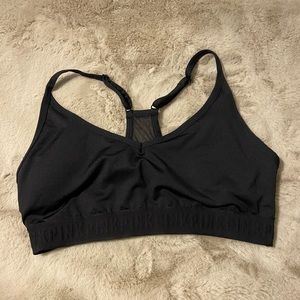 Victoria’s Secret Pink Ultimate sports bra size L